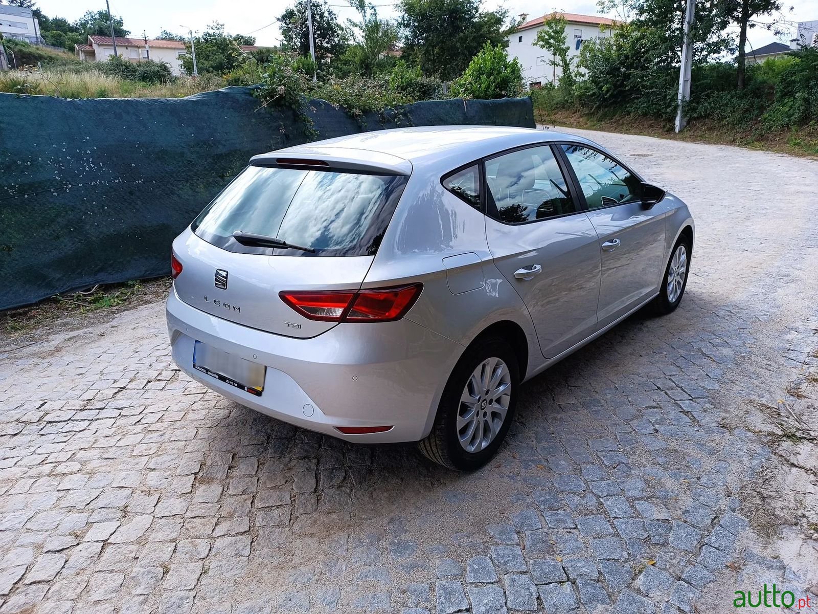 2014' SEAT Leon photo #4