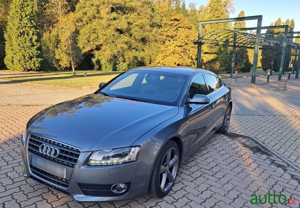 2011' Audi A5 Sportback photo #2