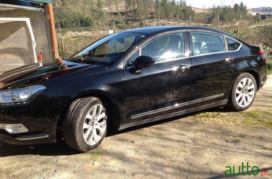 2011' Citroen C5 photo #3