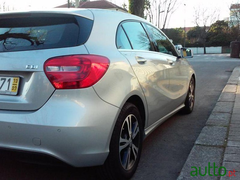 2013' Mercedes-Benz A 180 Cdi Be Style photo #3