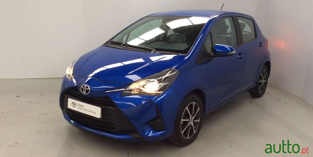 2020' Toyota Yaris photo #1