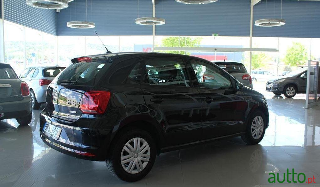 2016' Volkswagen Polo photo #1