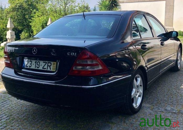 2001' Mercedes-Benz C-220 photo #2