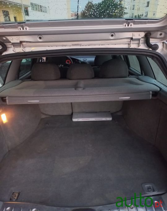 2004' Peugeot 406 Sw photo #3