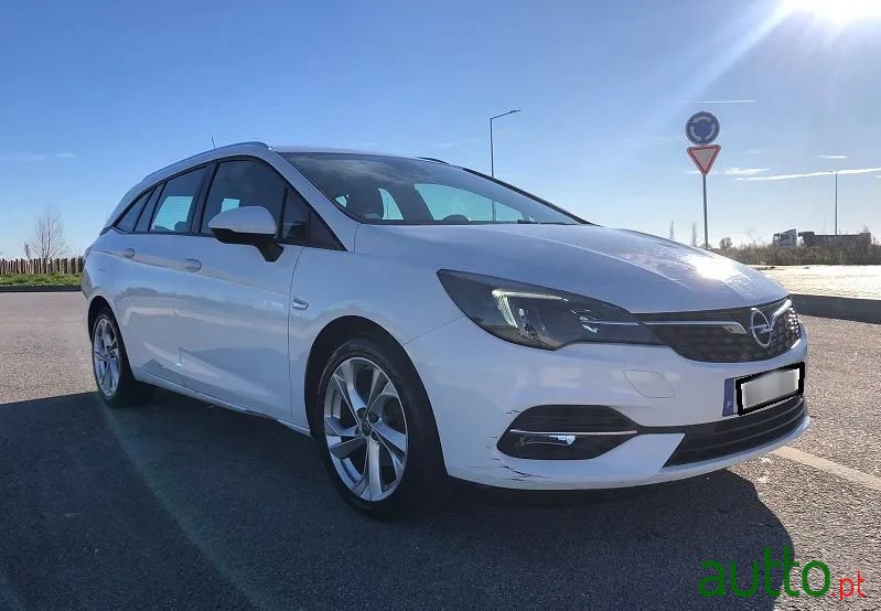 2020' Opel Astra Sports Tourer photo #5