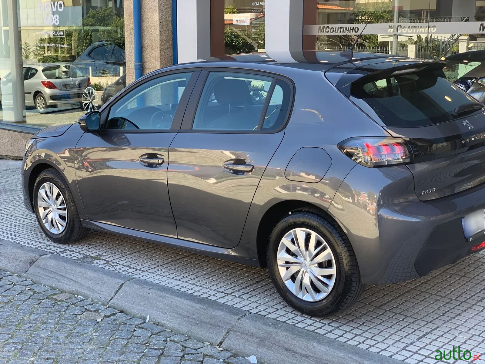 2023' Peugeot 208 photo #3