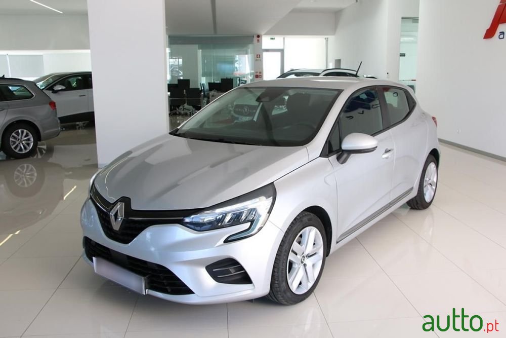 2020' Renault Clio photo #5