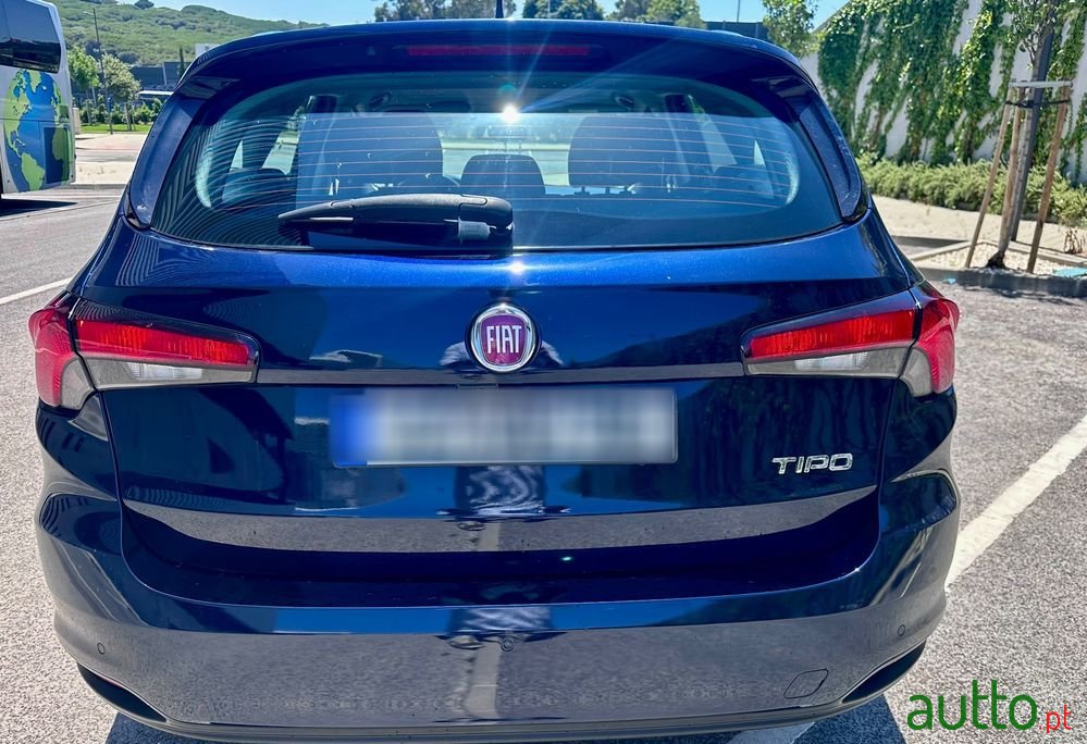 2018' Fiat Tipo Station Wagon photo #5