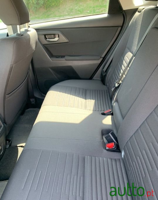 2016' Toyota Auris Sport photo #6