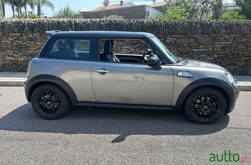 2008' MINI Cooper S 3 Portas photo #6