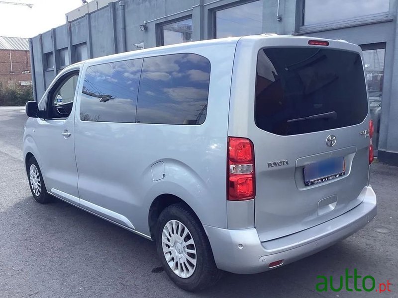2019' Toyota ProAce photo #2