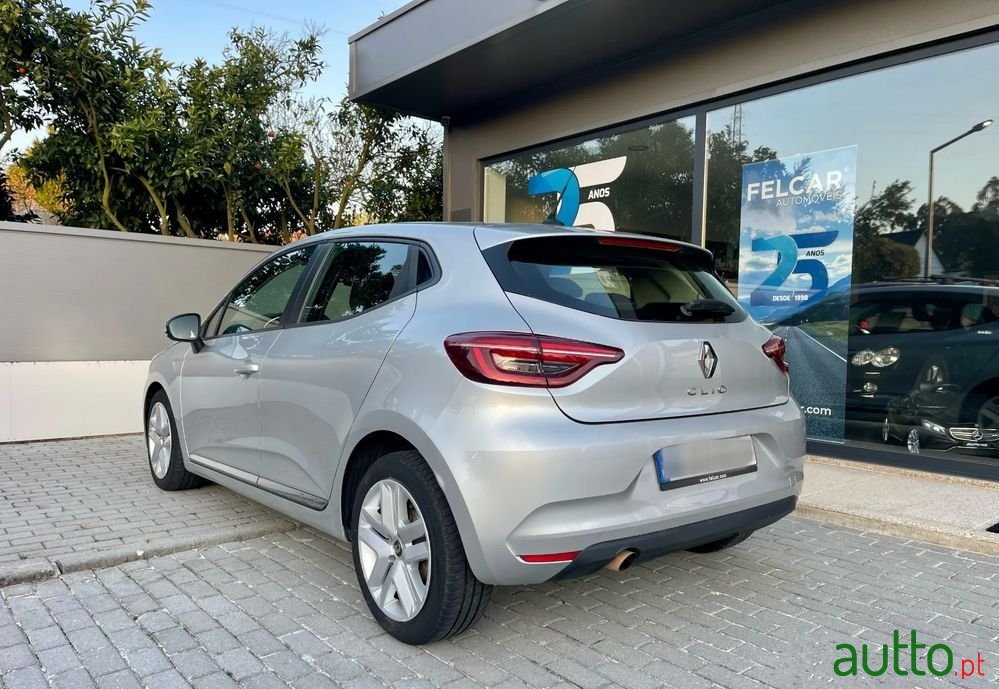 2020' Renault Clio photo #4