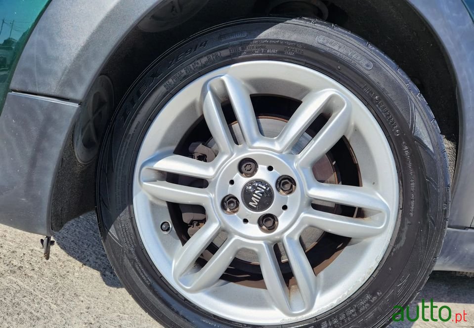 2011' MINI One D photo #2