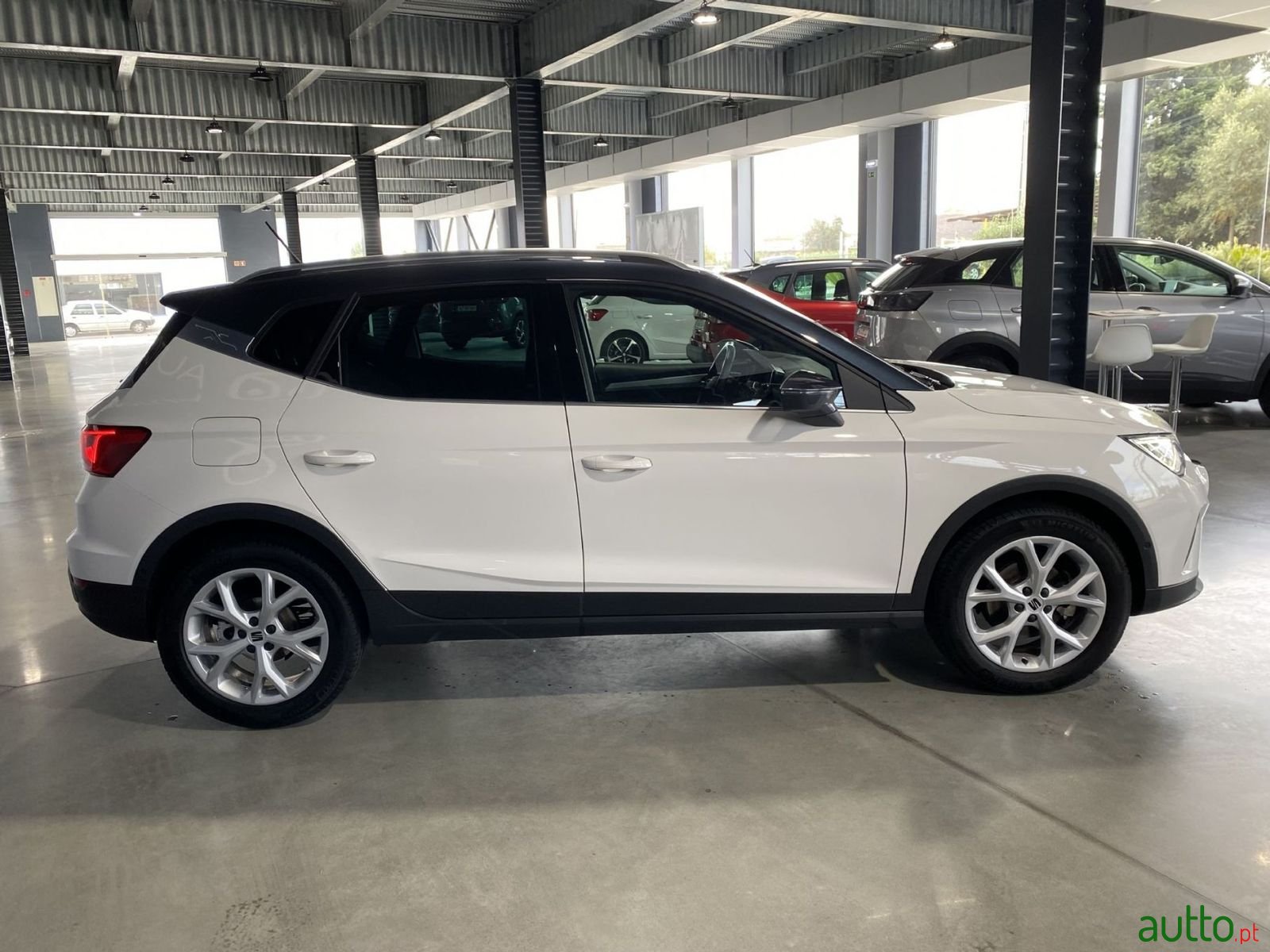 2022' SEAT Arona photo #4