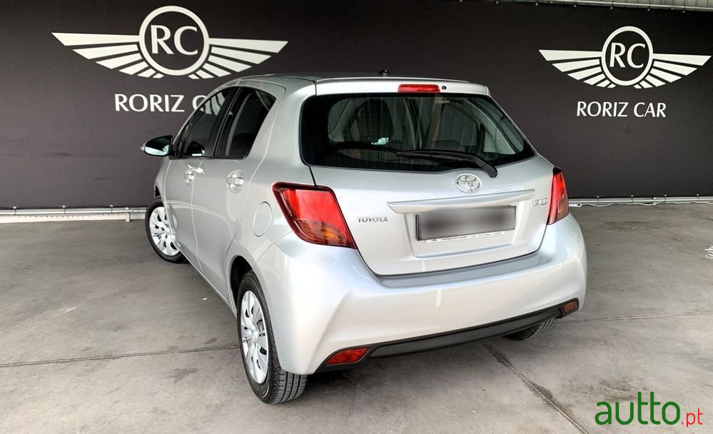 2014' Toyota Yaris photo #6