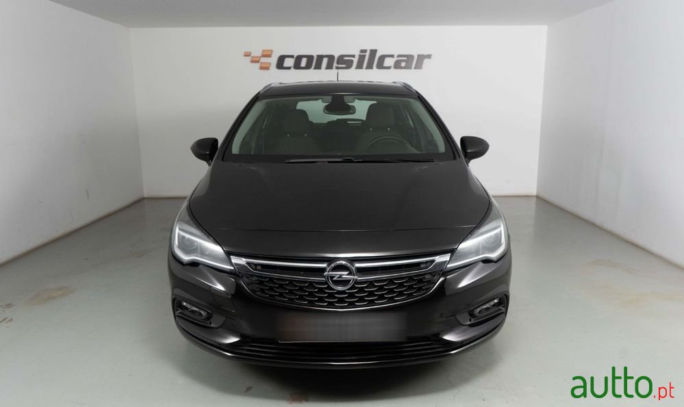 2019' Opel Astra Sports Tourer photo #2