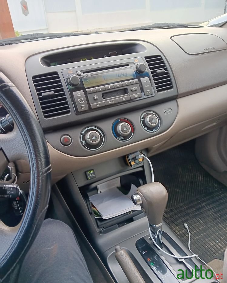 2004' Toyota Camry 3.0 photo #5