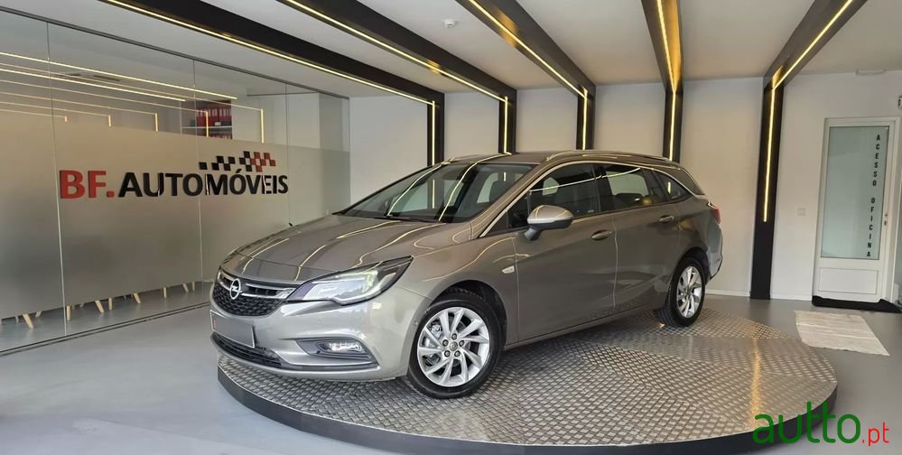 2017' Opel Astra Sports Tourer photo #2