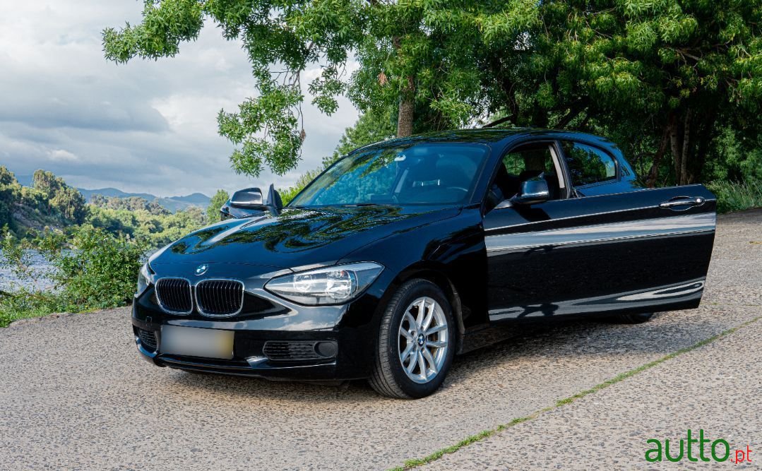2013' BMW 120 photo #2