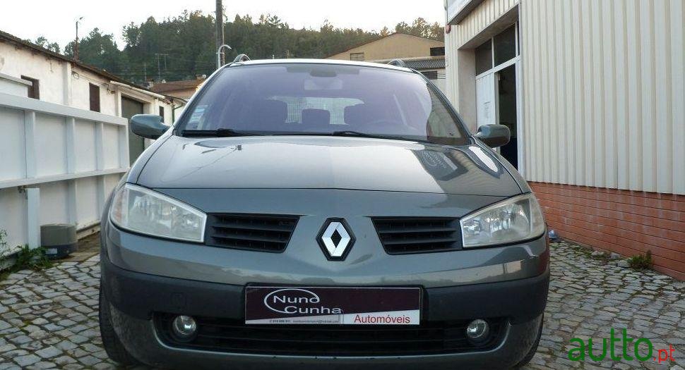2005' Renault Megane Break photo #2