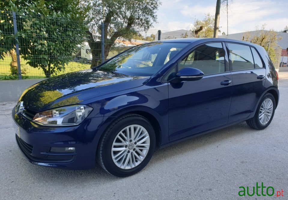 2015' Volkswagen Golf photo #1