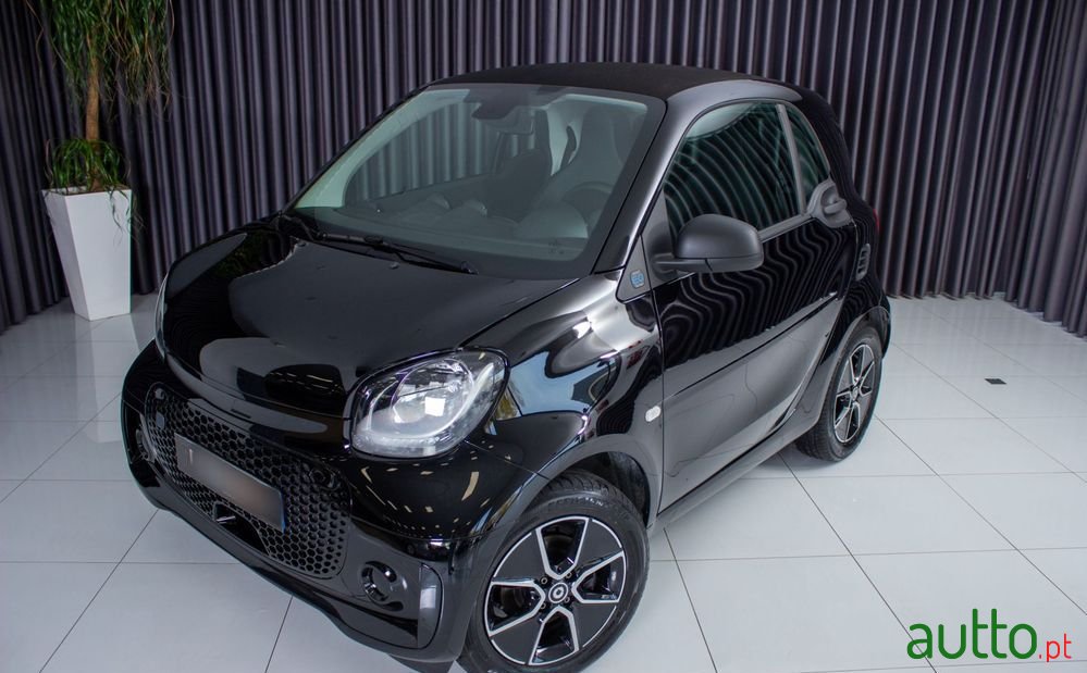 2021' Smart Fortwo Eq Passion photo #1