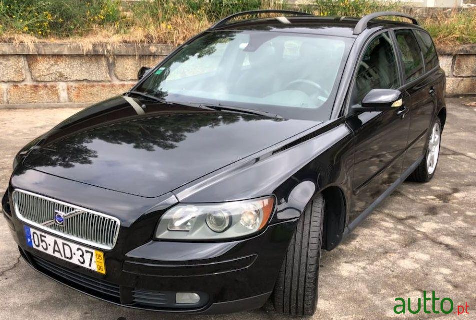 2005' Volvo V50 Nível 2 photo #1