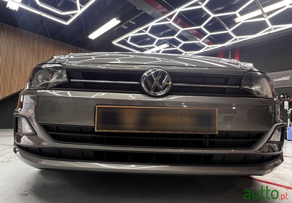 2018' Volkswagen Polo photo #2