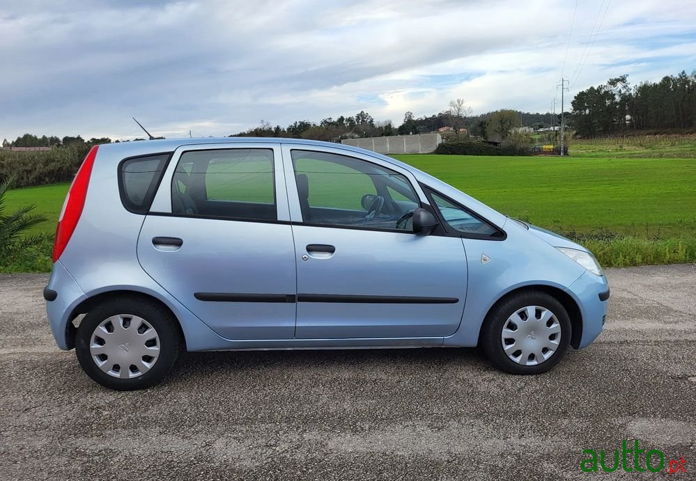 2006' Mitsubishi Colt 1.1 E-Motion photo #2