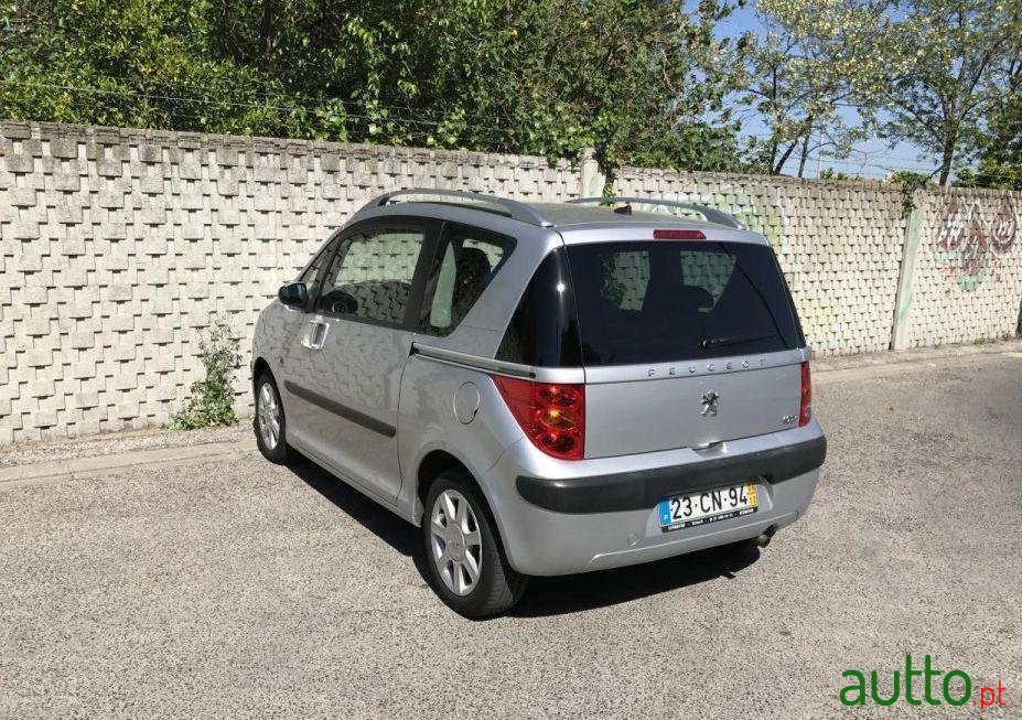 2006' Peugeot 1007 1.4 Hdi Trendy photo #2