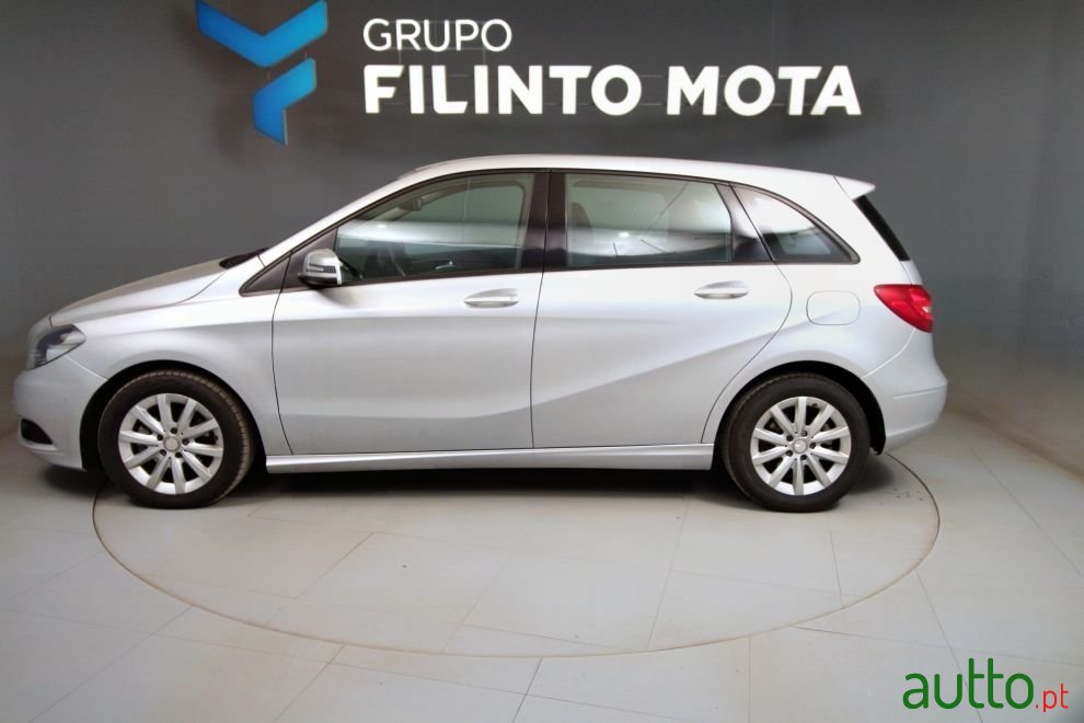 2014' Mercedes-Benz B-160 photo #6