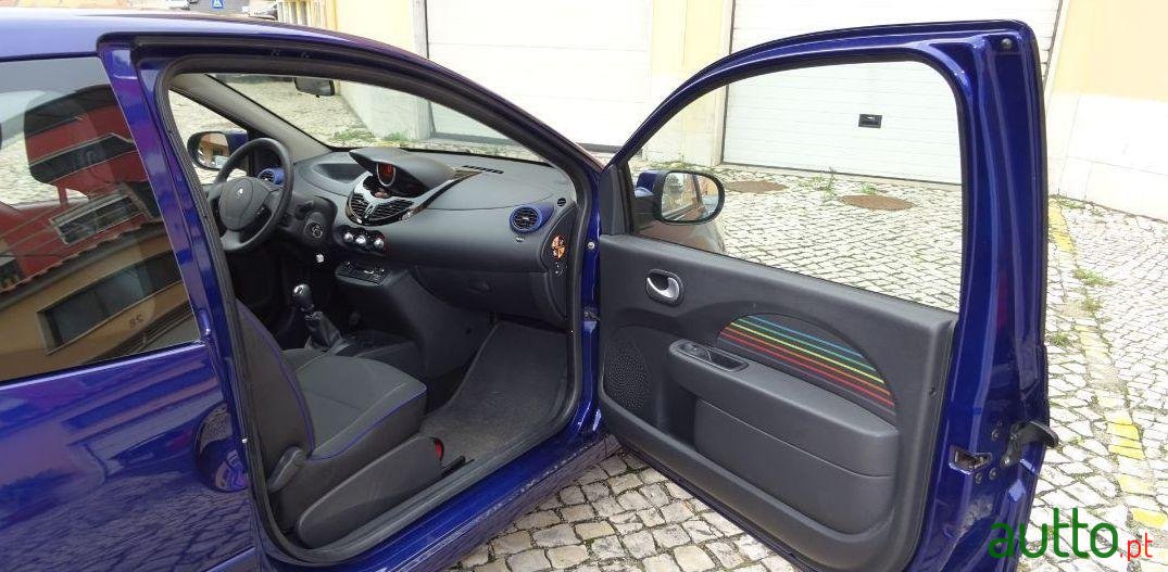 2013' Renault Twingo photo #3