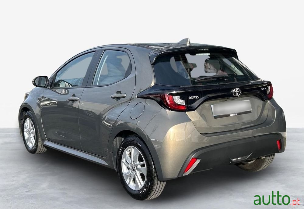 2024' Toyota Yaris photo #2