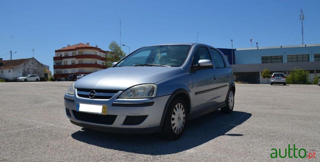 2004' Opel Corsa photo #3