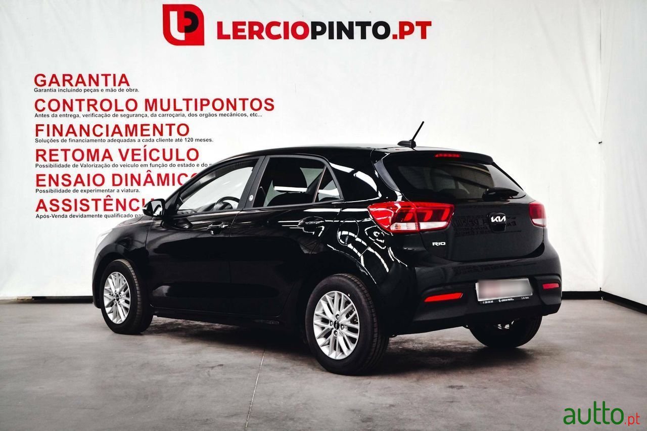 2022' Kia Rio photo #3