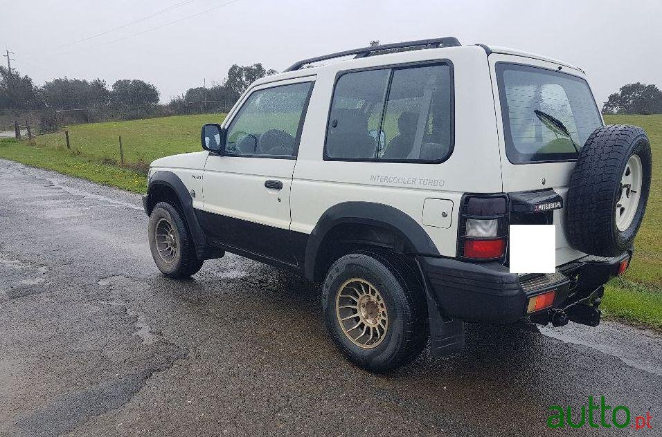 1993' Mitsubishi Pajero Gl photo #1