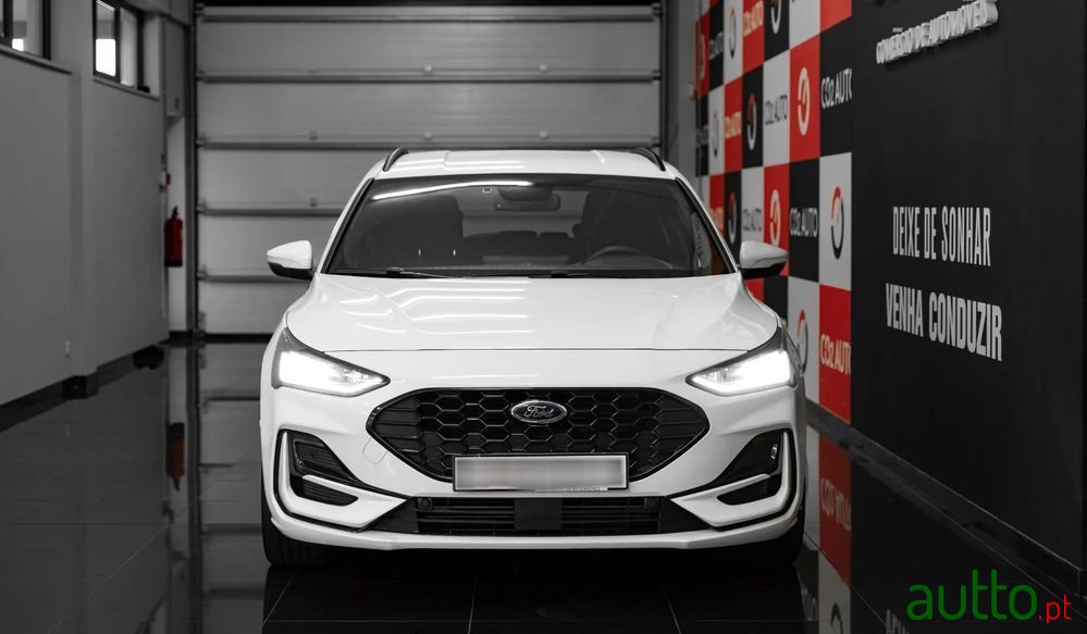 2023' Ford Focus Sw photo #2