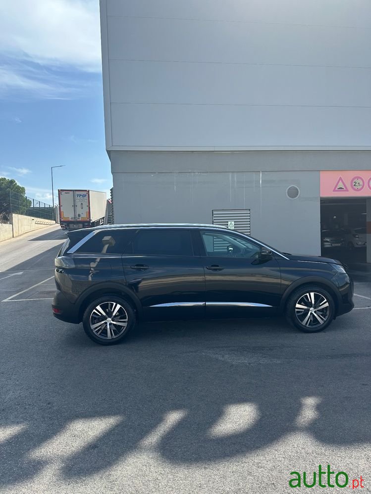 2021' Peugeot 5008 photo #6