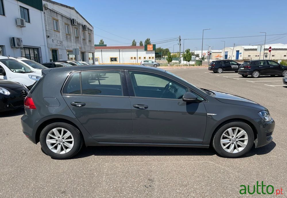 2015' Volkswagen Golf photo #6