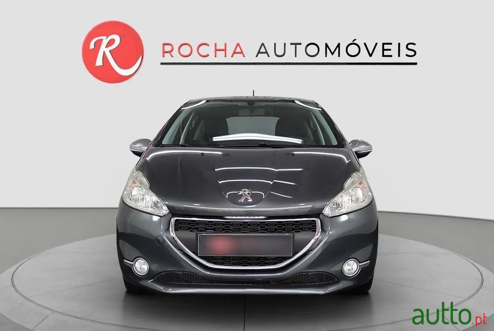 2015' Peugeot 208 1.2 Puretech Style photo #2