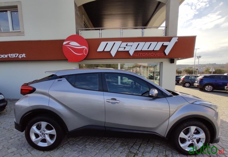 2017' Toyota C-Hr photo #1
