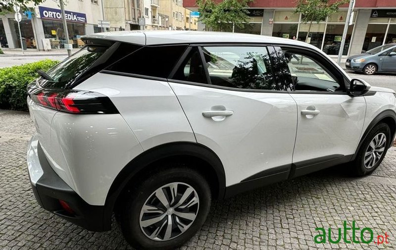 2020' Peugeot 2008 1.5 Bluehdi Active photo #6