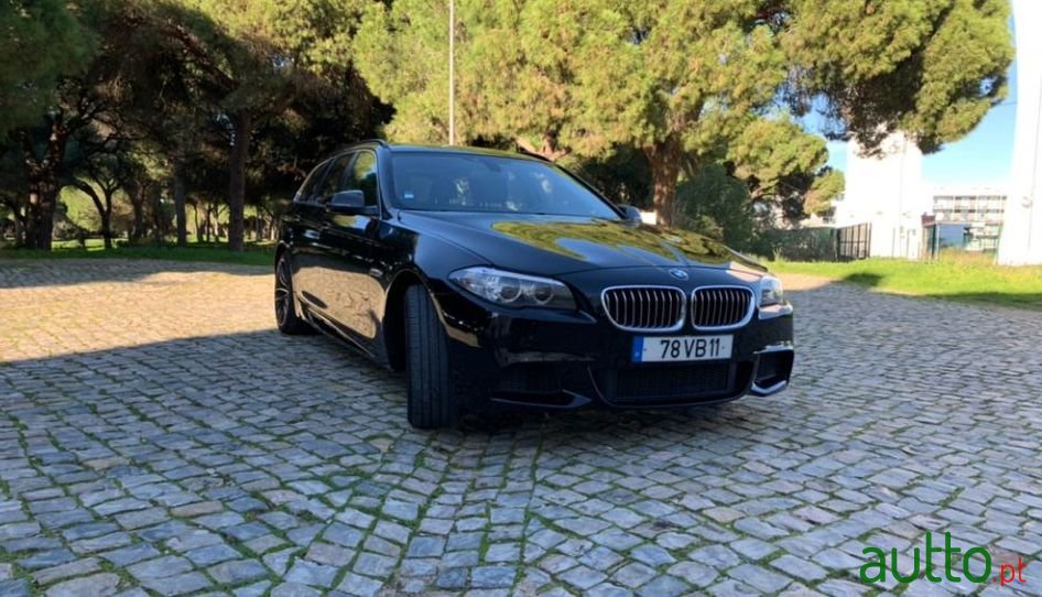 2015' BMW 520 Sport Line photo #2