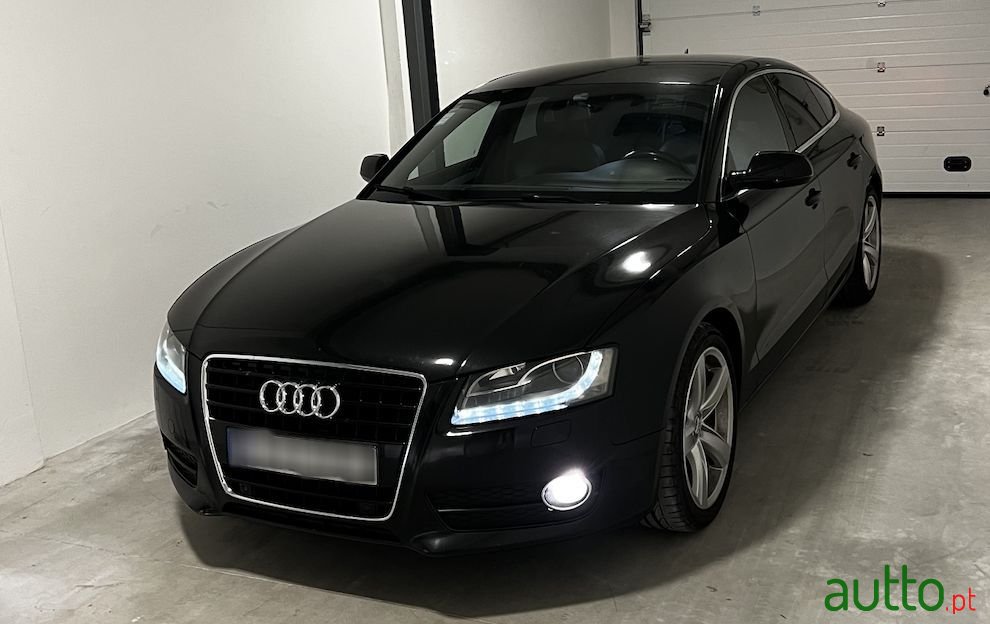 2011' Audi A5 Sportback photo #1