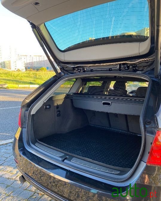 2015' BMW 318 Sport photo #4