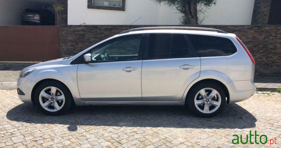 2008' Ford Focus Sport photo #3