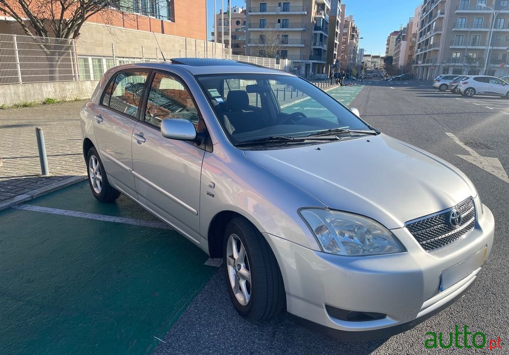 2002' Toyota Corolla photo #2