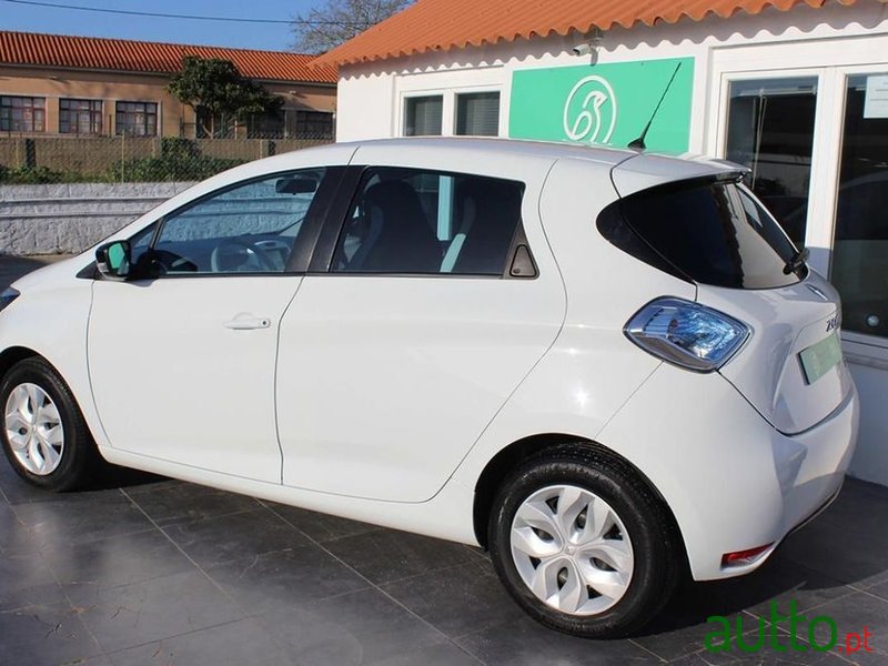 2013' Renault Zoe photo #5