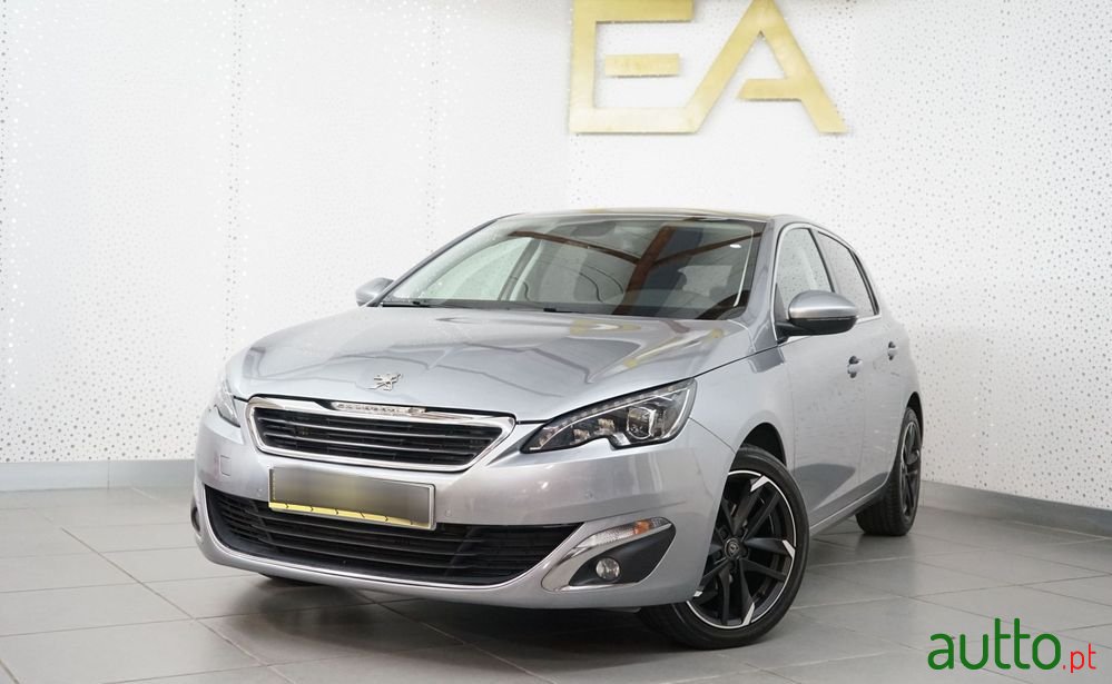 2015' Peugeot 308 1.6 E-Hdi Allure photo #2