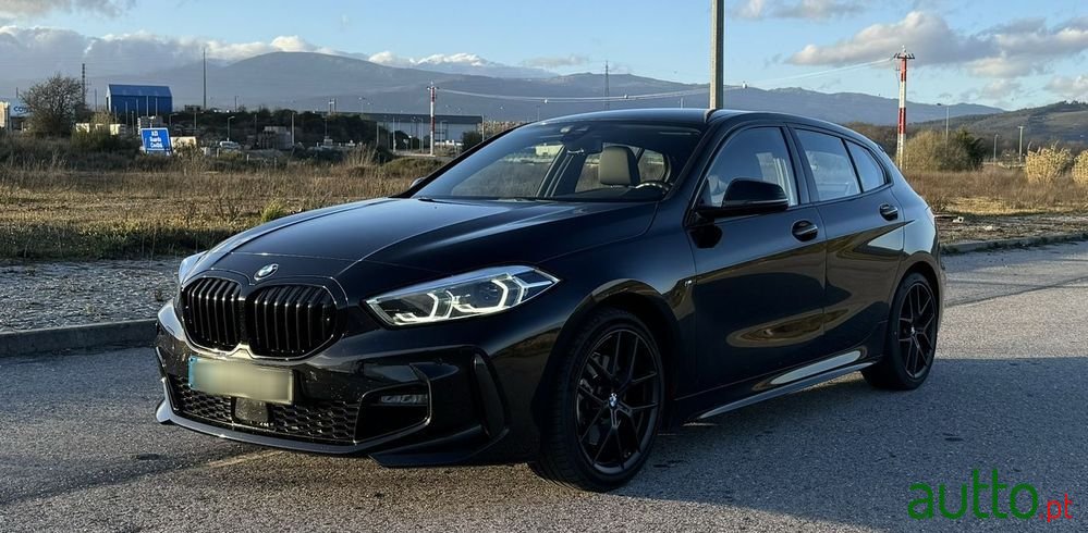 2022' BMW 116 D Pack M photo #2
